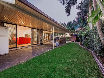22 Manor Cres, Wakerley