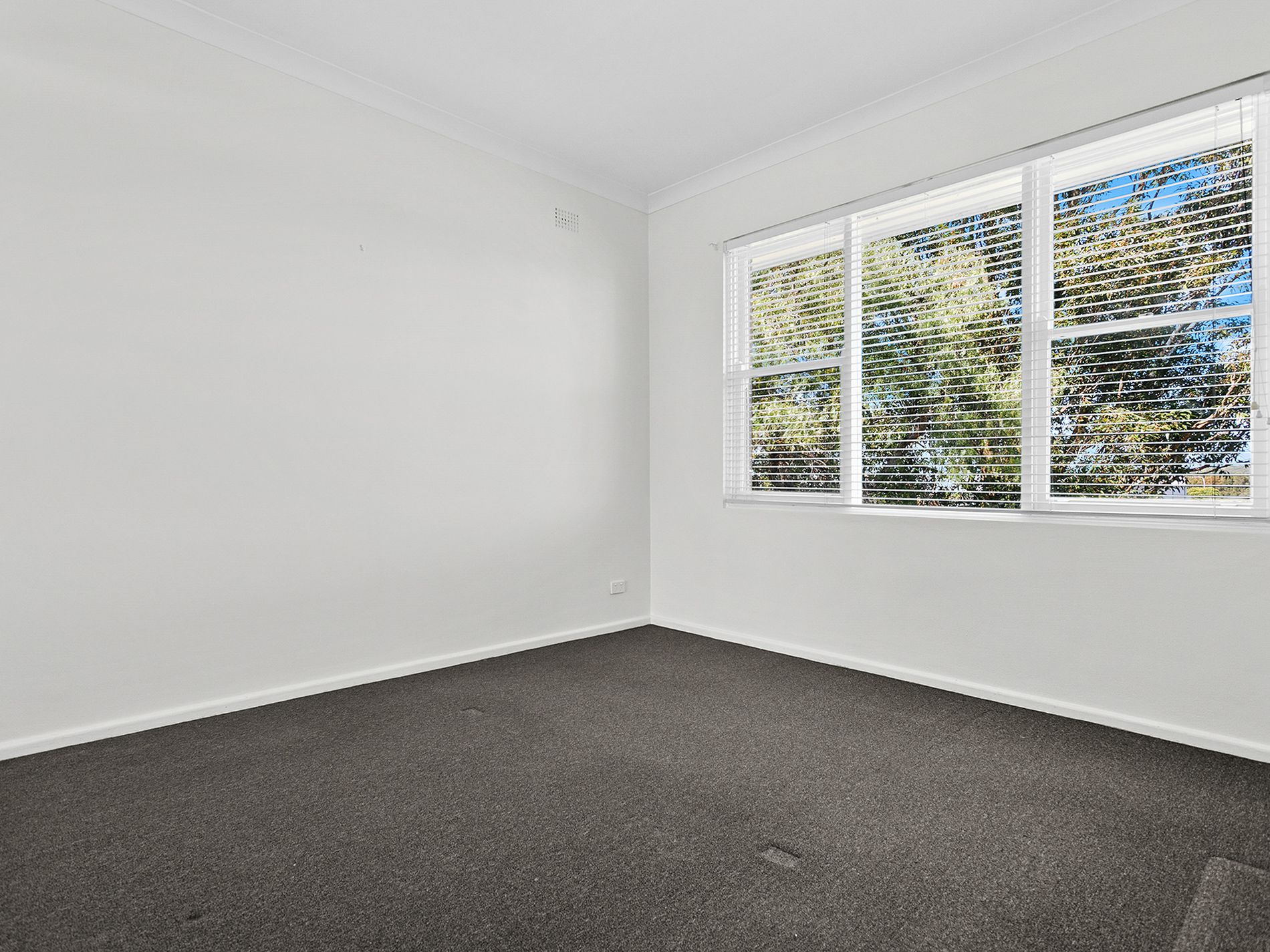 3 / 5 First Avenue South, Warrawong