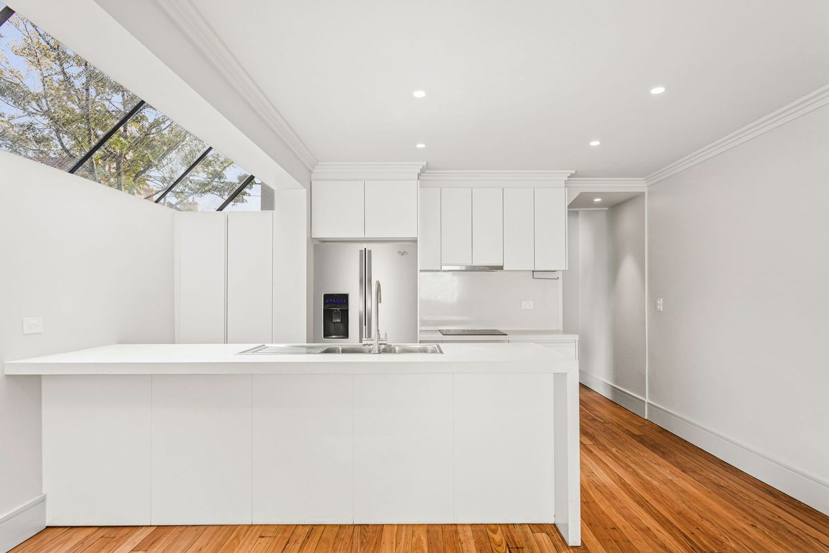 Flat / 1 Ebley Street, Bondi Junction