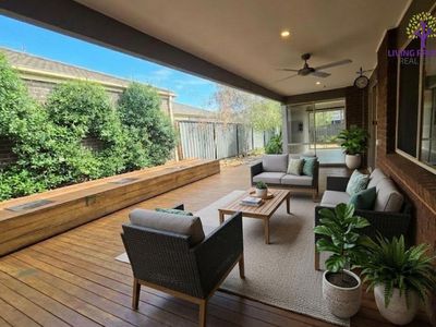 86 Miles Franklin Boulevard, Point Cook