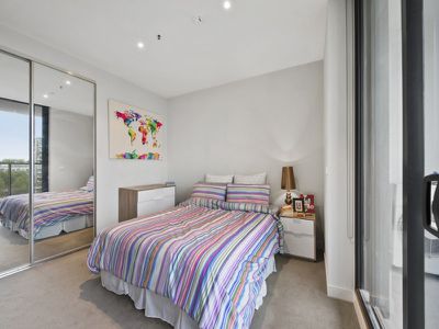 712 / 50 Claremont Street, South Yarra