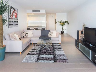 6203 / 6 Marina Promenade, Paradise Point