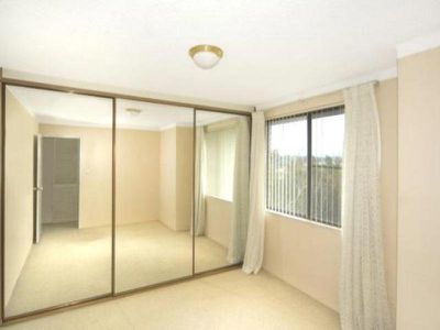 12 / 2 Virginia Street, North Wollongong