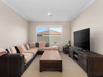 25 Stableford Street, Werribee
