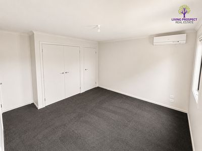 33 / 39 Astley Crescent, Point Cook