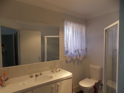 11 Brightwaters Close, Brightwaters