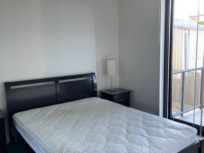 215 / 75 Central Lane, Gladstone Central