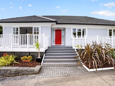 20 & 20A Brian Crescent, Stanmore Bay