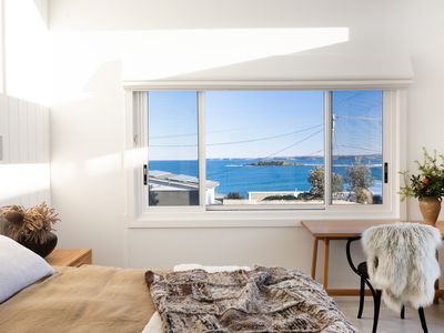 40 Sunset Strip, Manyana