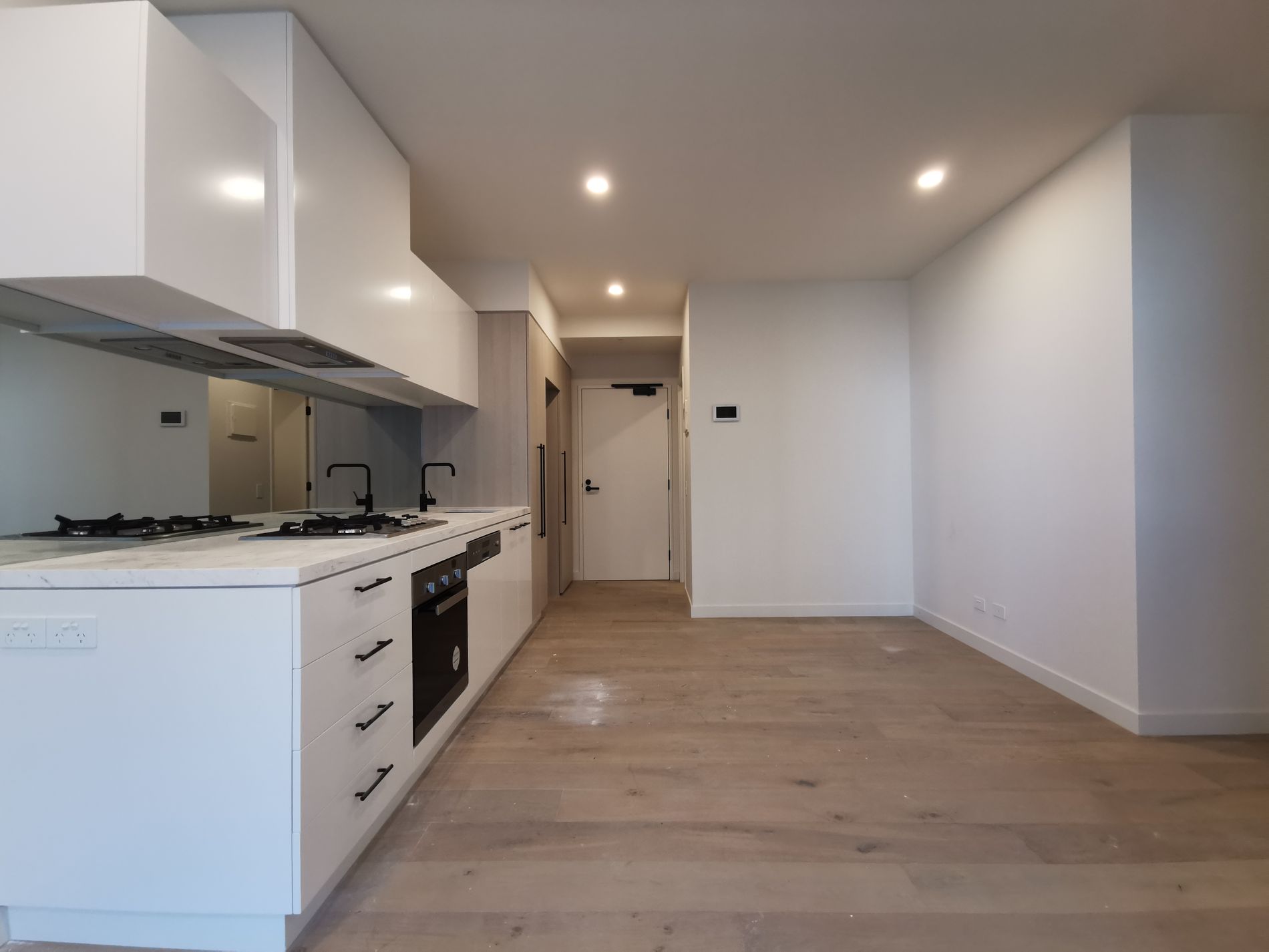 2502 / 864 Blackburn Road, Clayton