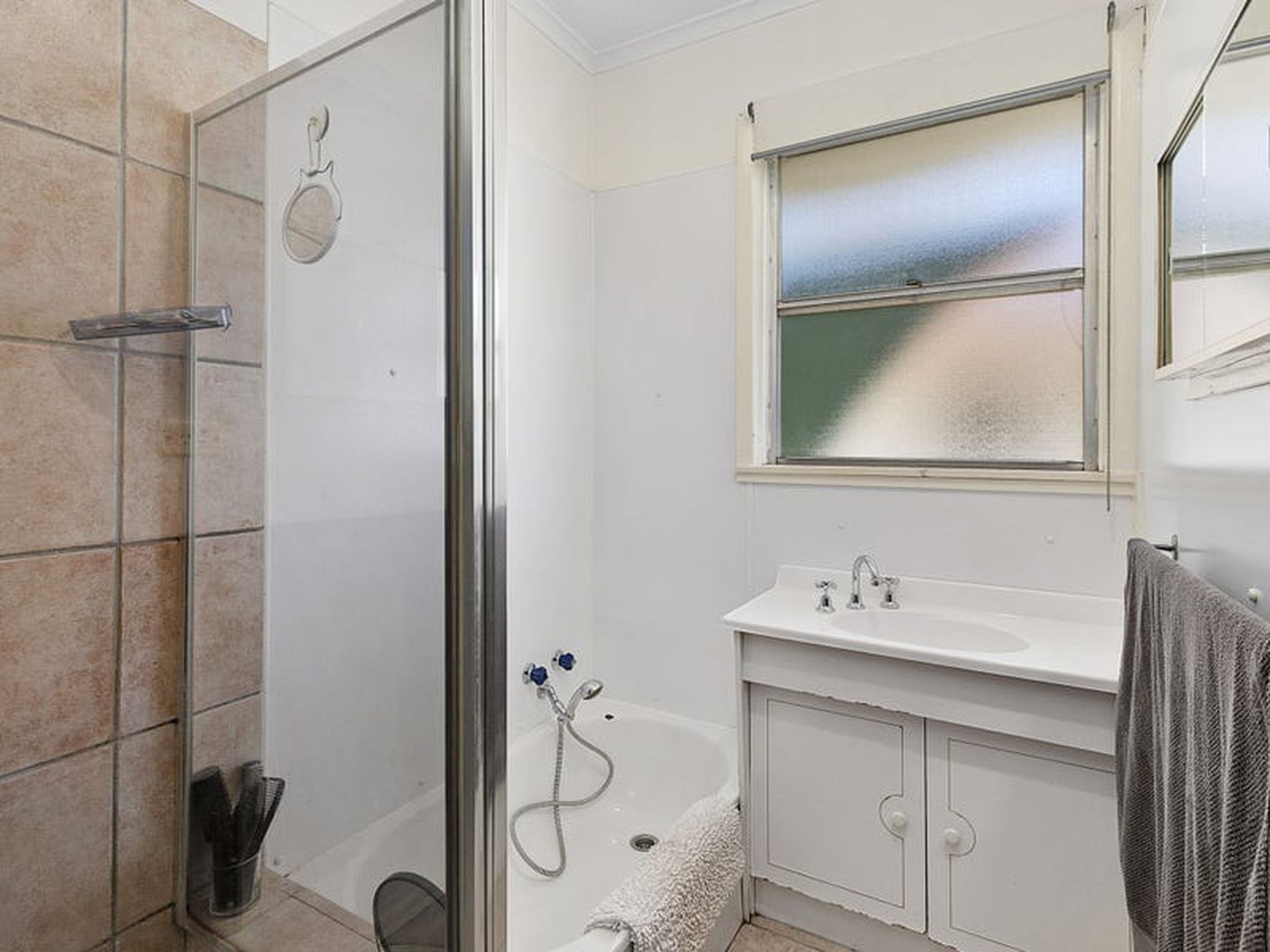 68 Chisholm Cres, Seymour