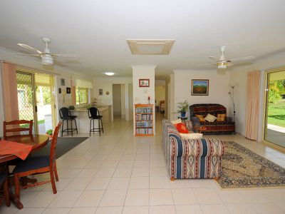 23 SANCTUARY HILLS ROAD, Takura