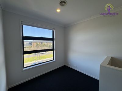 156 Tom Robert Parade, Point Cook