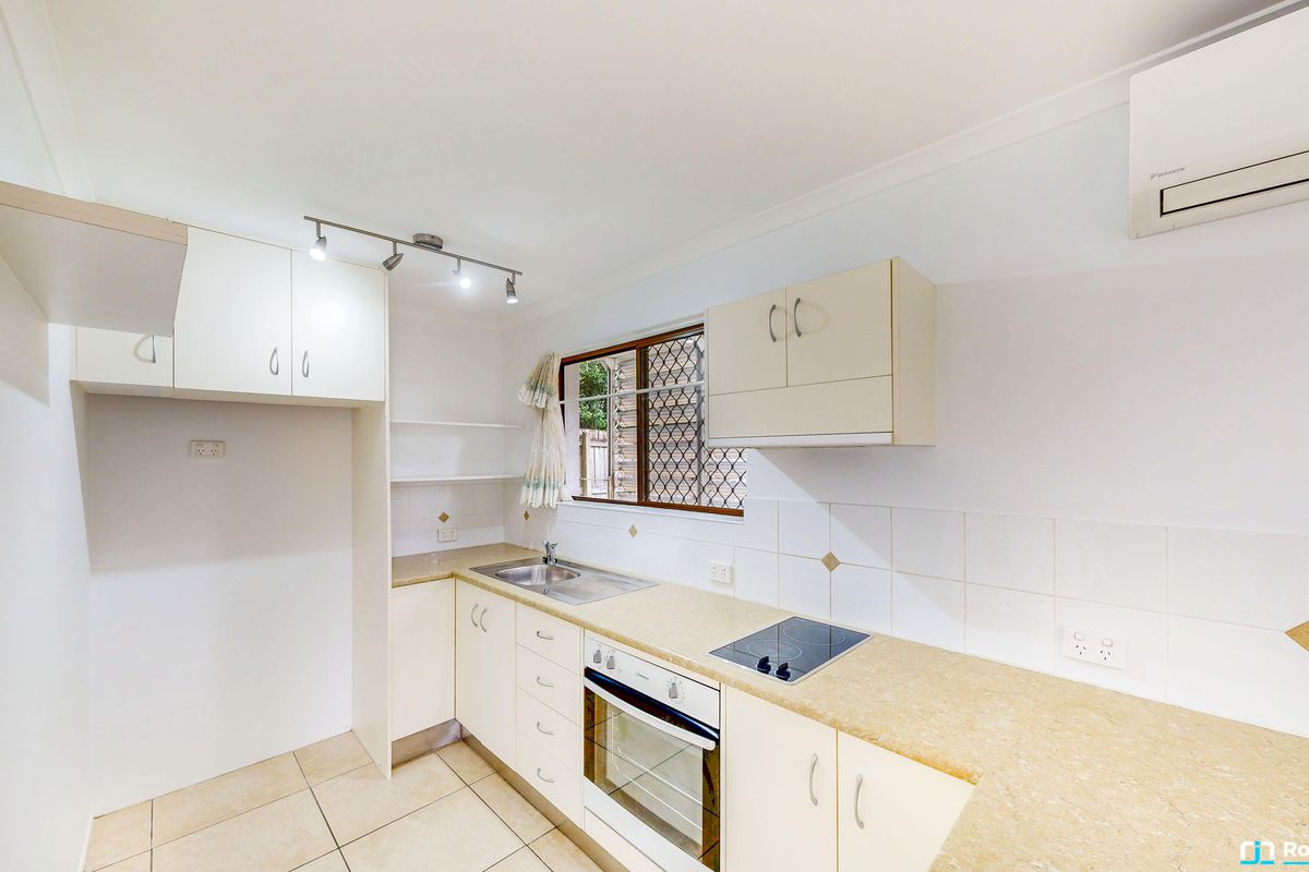 2 / 46 Poinciana Avenue, Tewantin
