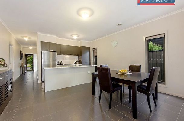 10 Highbury Circuit, Craigieburn
