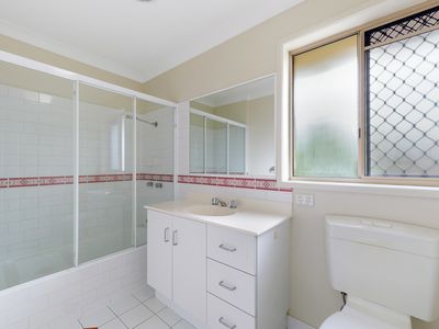 2 / 62 Birdwood Road, Holland Park West