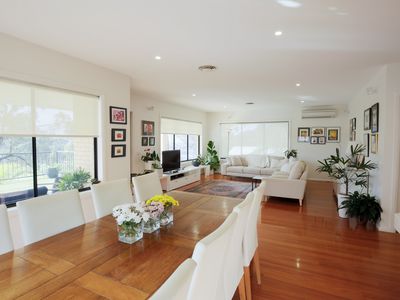 6 Knox Court, Kennington