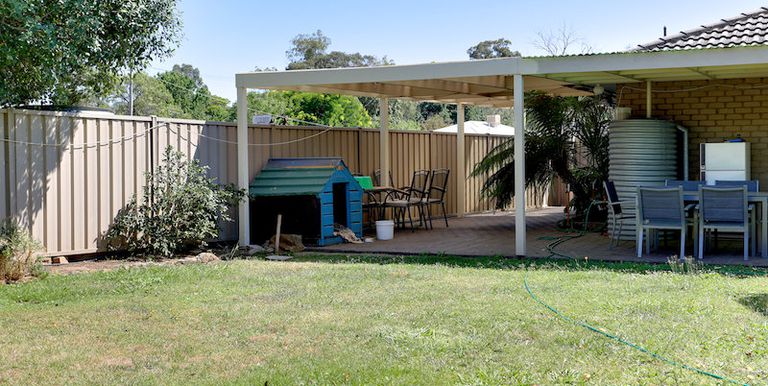 14 Pleasance Ave, Euroa