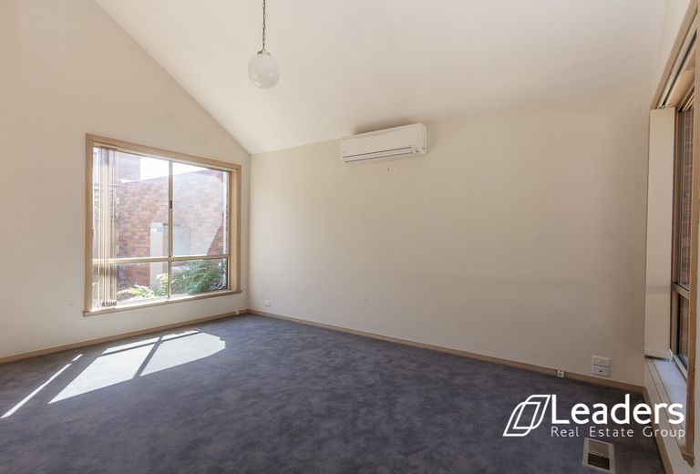 4 / 49 QUEENS AVENUE, Doncaster