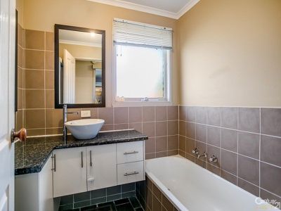 18 Sarah Place, Hampton Park