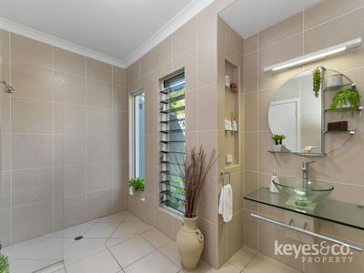 6 Coolullah Court, Annandale