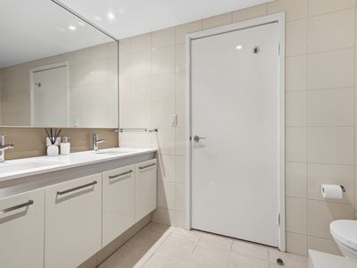 806 / 19 The Circus, Burswood