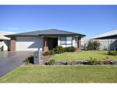 12 Apsley Crescent, Dubbo
