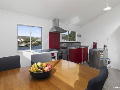 71 Larsen Crescent, Tawa