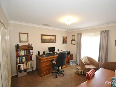 61 Cormorant Crescent, Dubbo