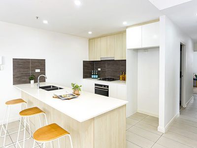906 / 18 Harrow Road, Auburn