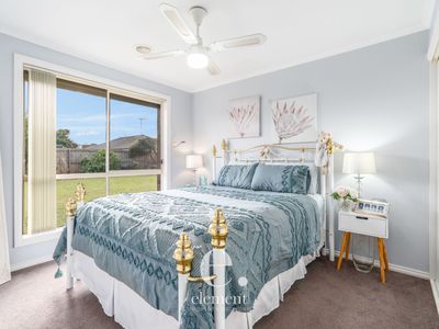 10 Skylark Court, Lara