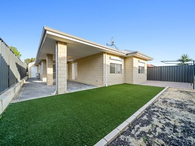 16 Snugglepot Street, Banksia Grove