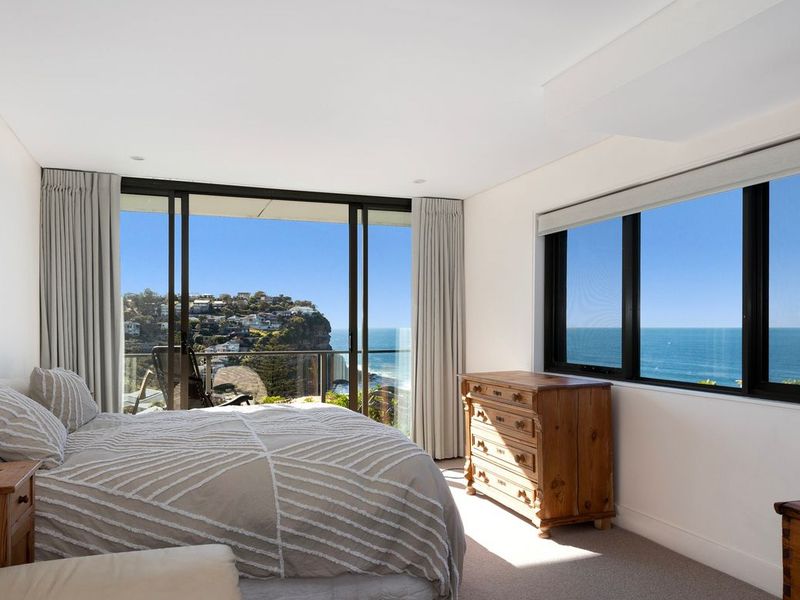 1A Beach Road, Newport