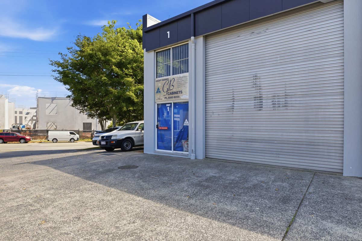 1 / 4 Fremantle Street, Burleigh Heads