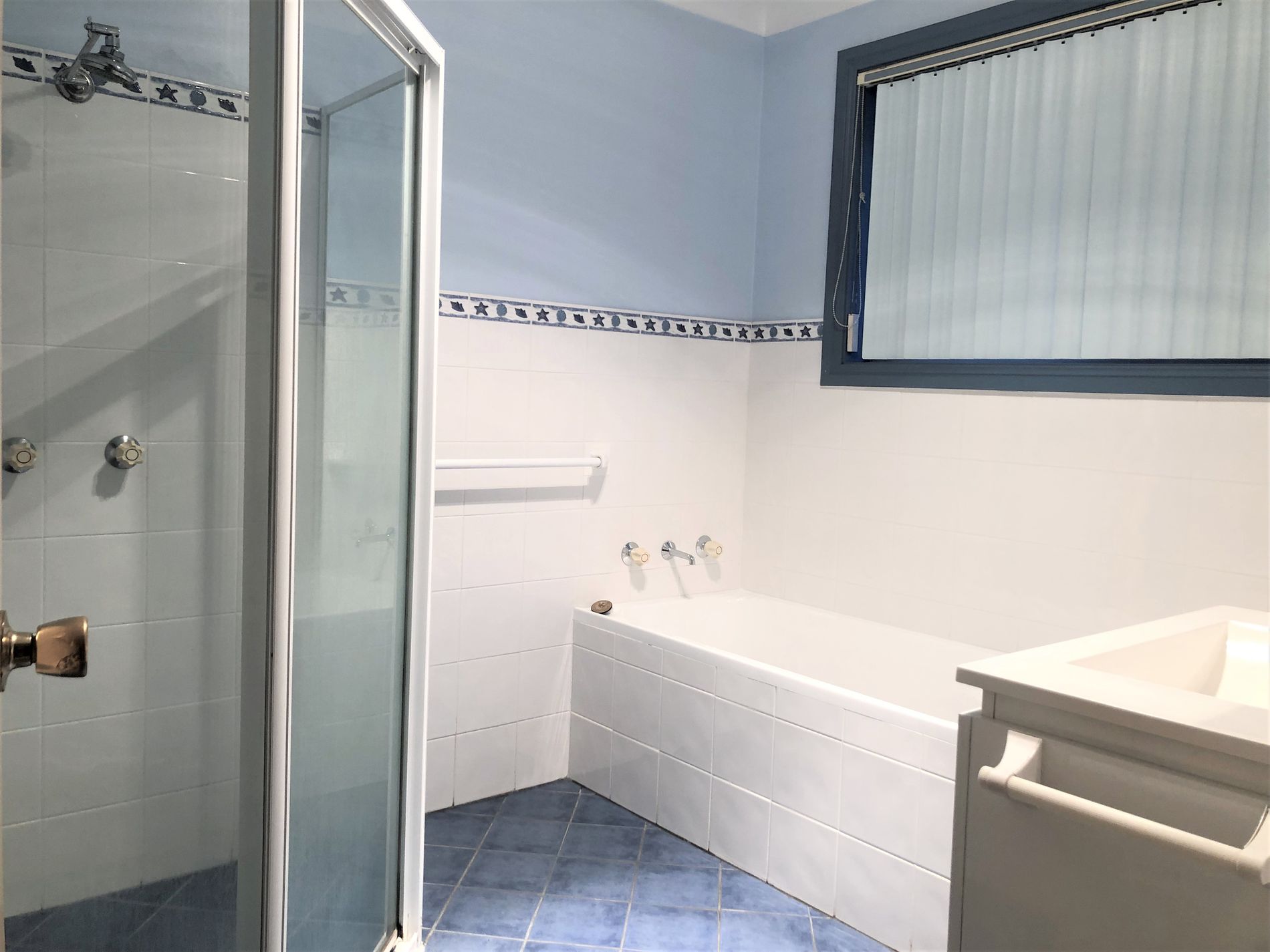 2 / 61 Leo Drive, Narrawallee