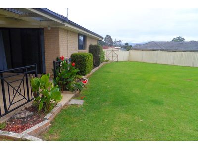 8 Kembla Cl, Nowra