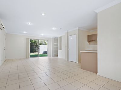 1 / 50 Ferndale Street, Annerley