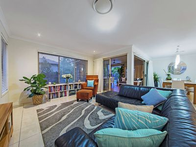 12 Blue Gum Place, Wakerley