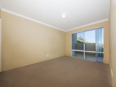 8 Knoll Rise, Yanchep