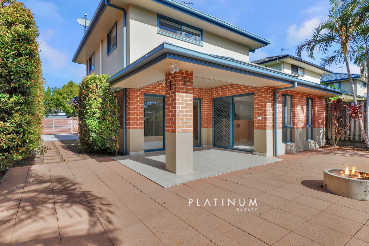 80 Olympus Drive, Robina