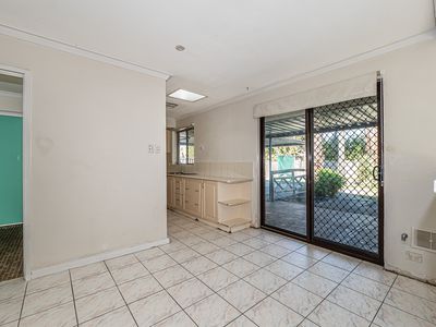 8 Leone Street, Thornlie