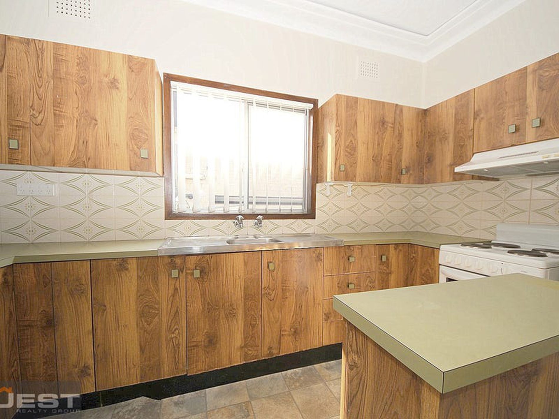 16 Tucker Street, Bass Hill