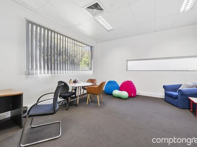 1&2 / 2a Akuna, Williamstown