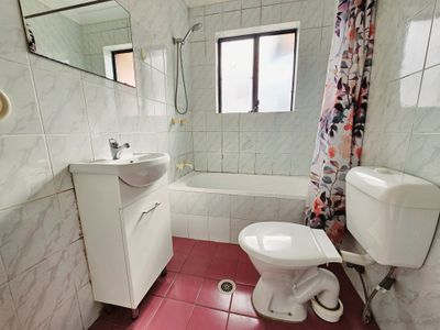 18 / 8-10 Gloucester Avenue, Burwood