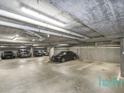 8 / 125 Fairway, Crawley