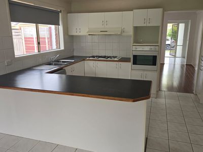 7 Amity Way, Cranbourne West