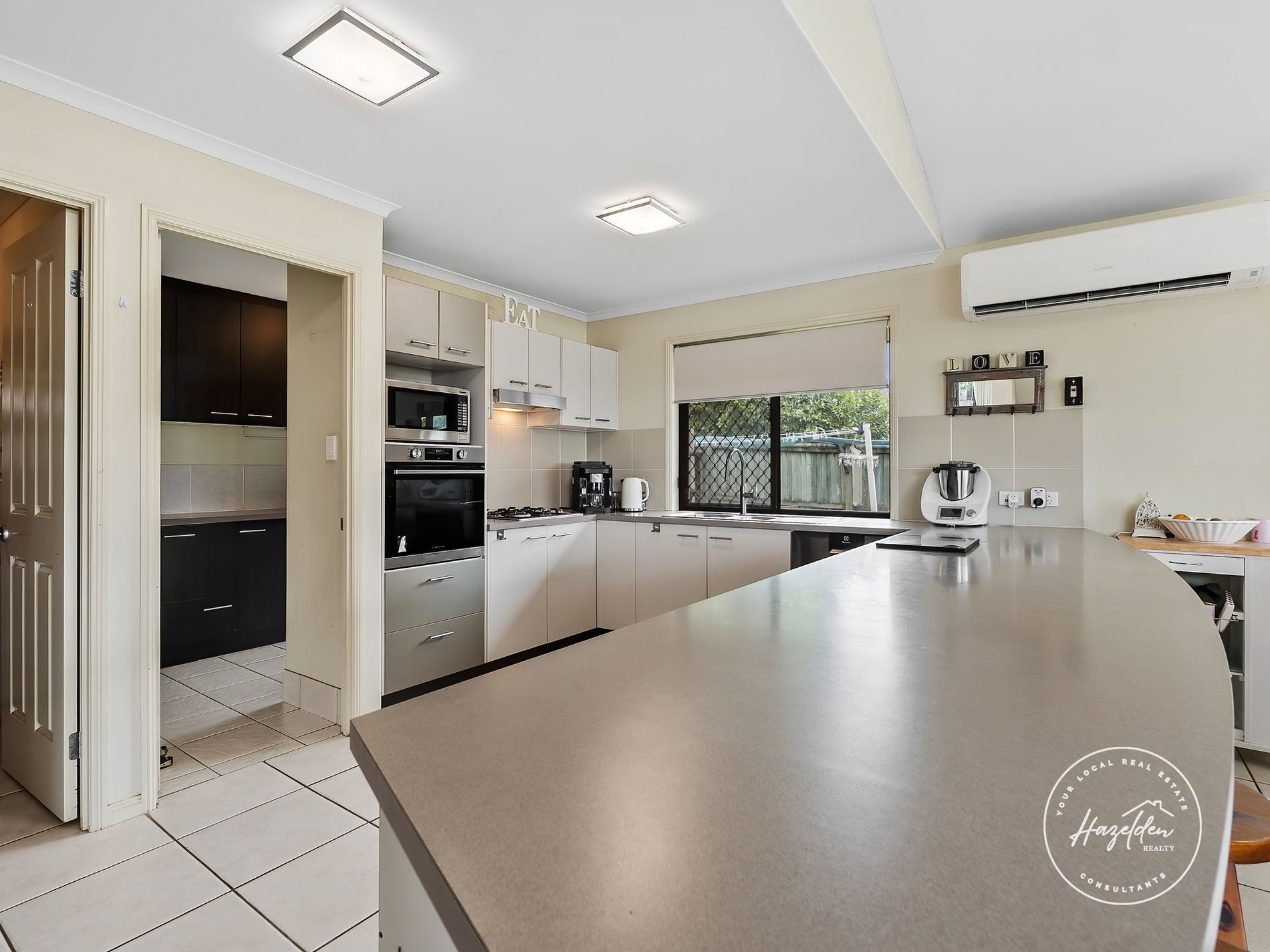 114 Pikes Road, Glass House Mountains