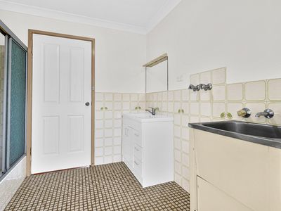 2 / 23 Barton Street, Oak Flats