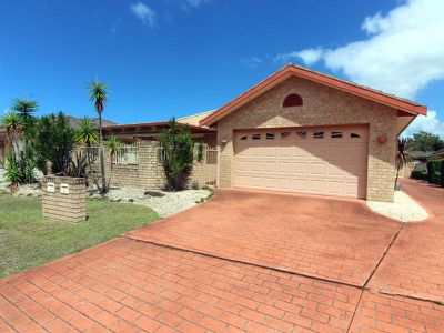 1 / 14 Cedar Grove, Forster