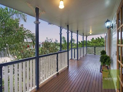 8 Blue Gum Place, Douglas